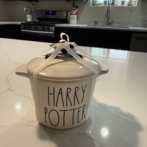 Rae Dunn Harry Potter mini Crock Covered Baking Dish “HARRY POTTER” & Glasses